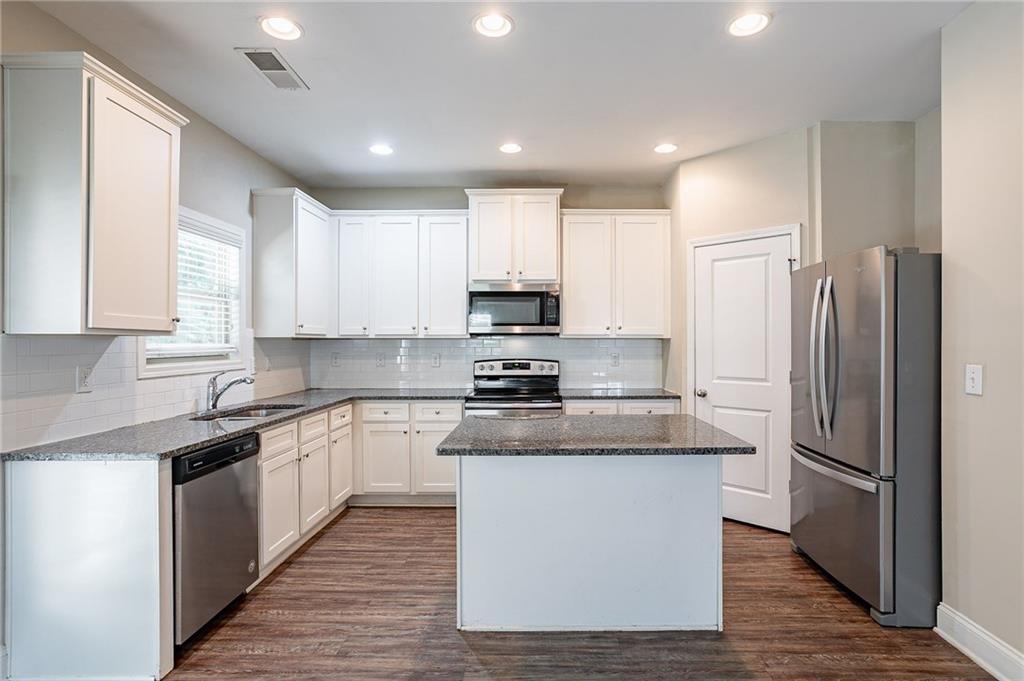 372 Dublin Way, Dallas, Georgia image 6