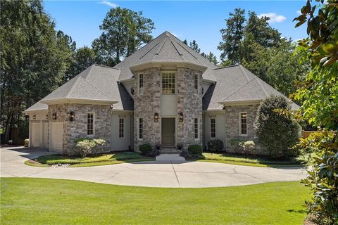 5027 Green Pine Drive Atlanta GA 30342