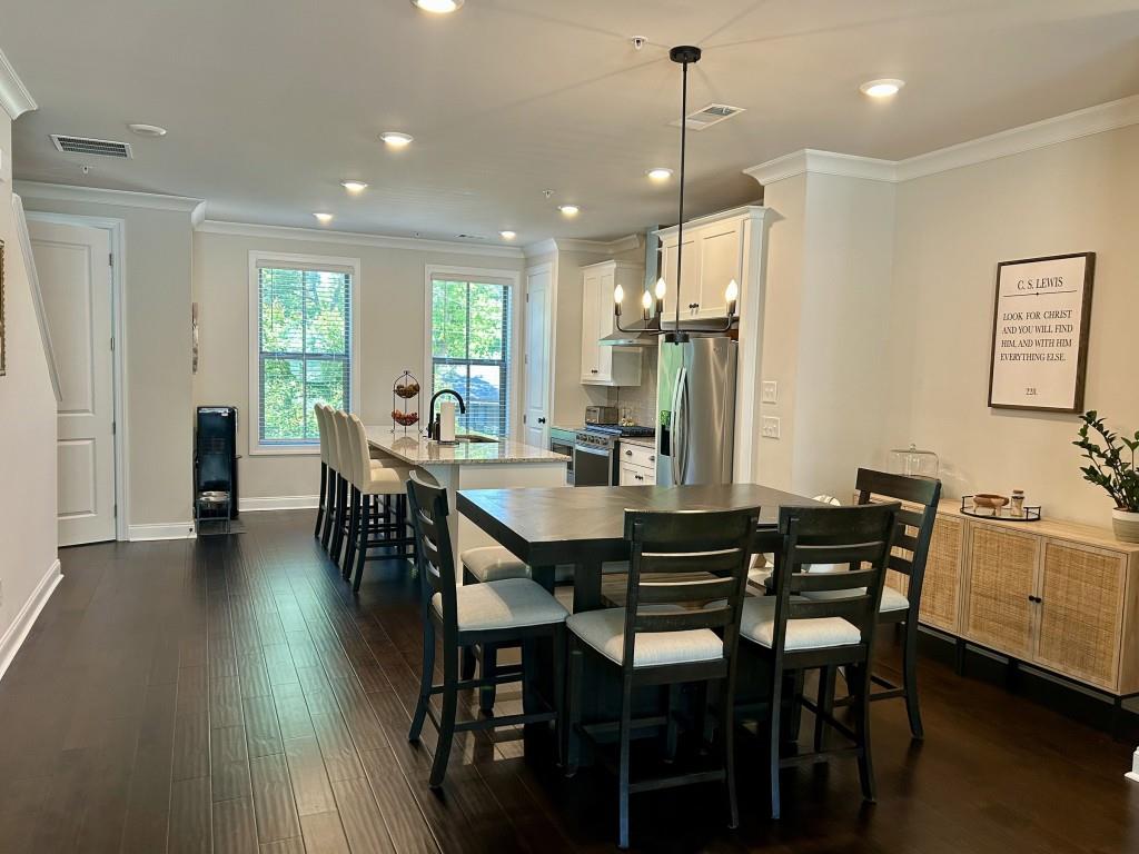 2893 Elmwood Drive