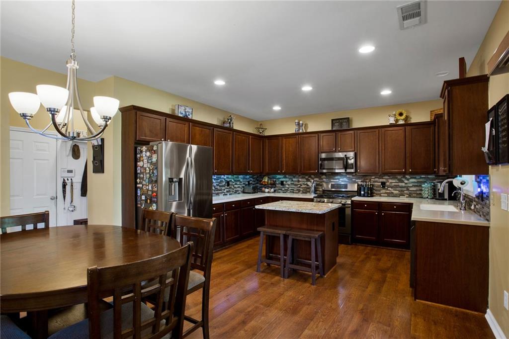 209 Crestmont Way, Canton, Georgia image 24