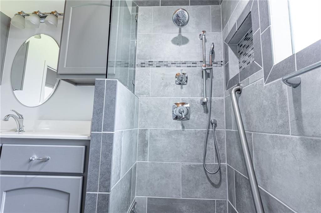 Drew Valley - Residential Lease