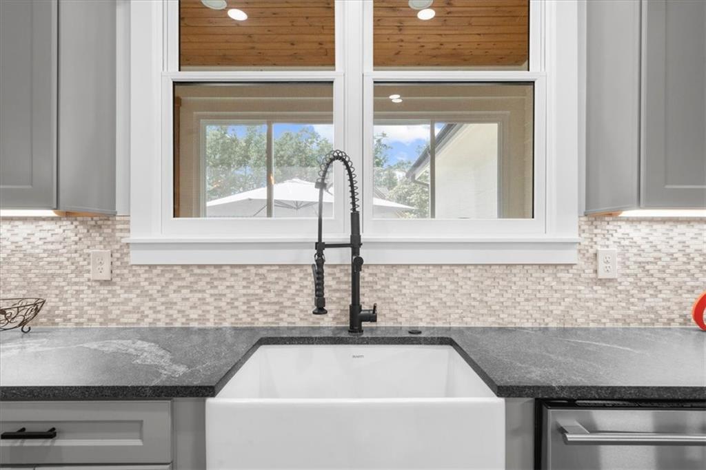 37 Pigeon Creek Drive
