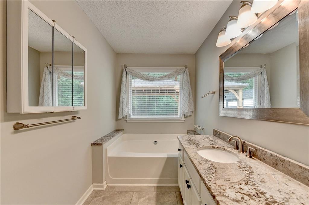 425 Charlyne Way, Dacula, Georgia image 44