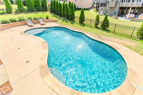 A home in Dacula