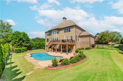 A home in Dacula