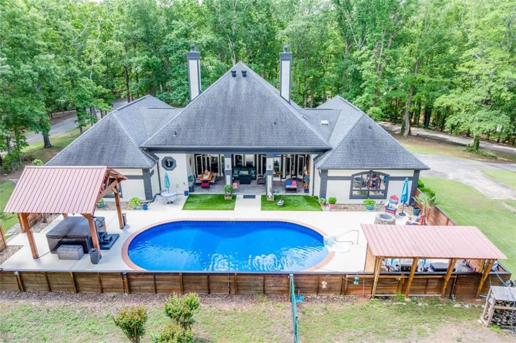1198 Lakeshore Drive