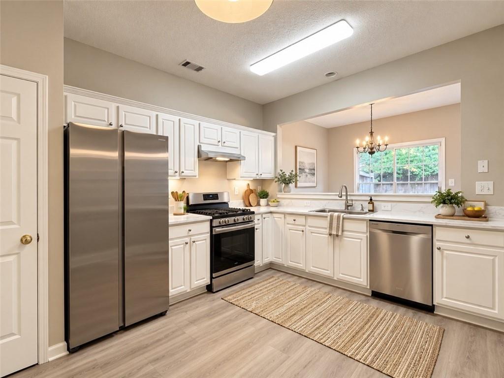 249 Regent Square