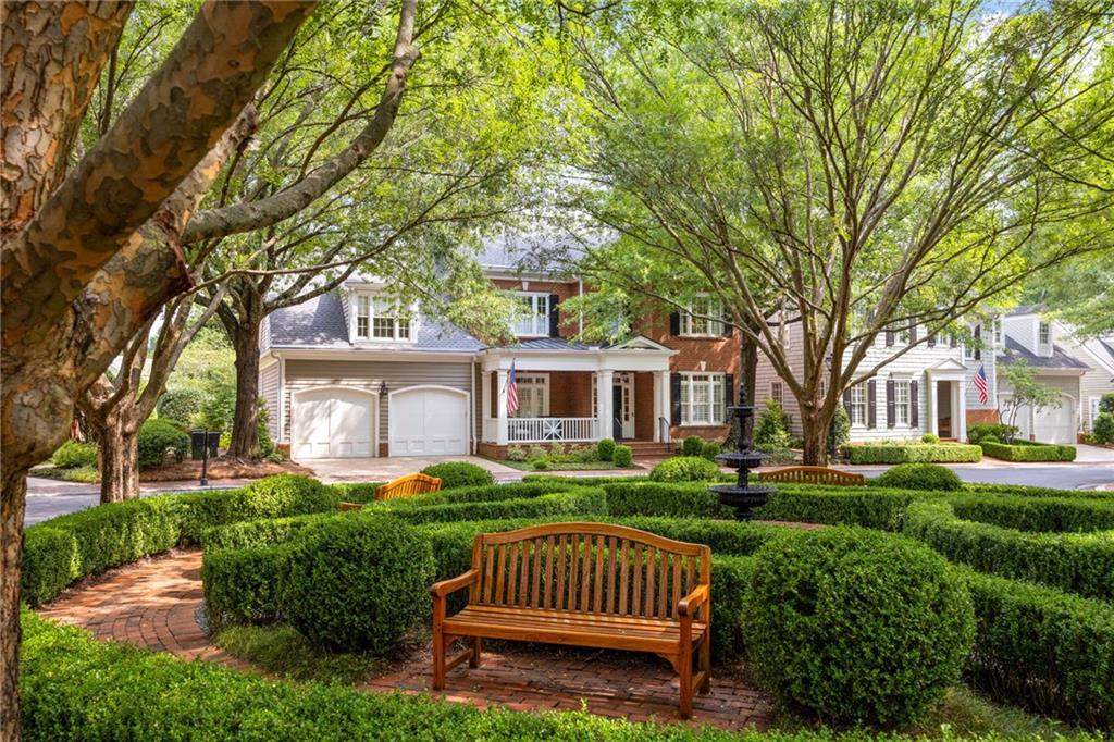 1116 Bellewood Square