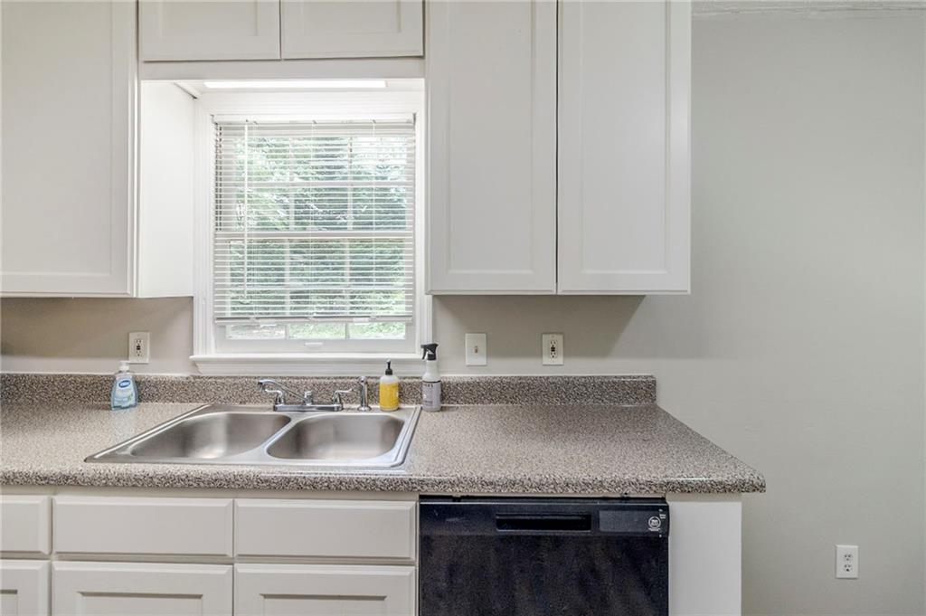 3120 Westwood Drive, Acworth, Georgia image 3
