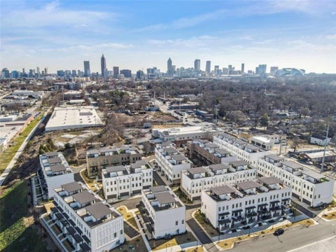 Townhouse For Sale - 1075 Robert Smalls Way<br/> Atlanta, GA 30318