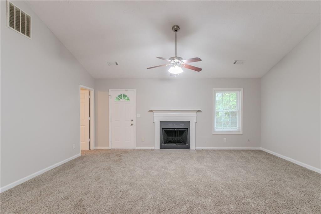 5888 Old Wellborn Trace, Lithonia, Georgia image 4