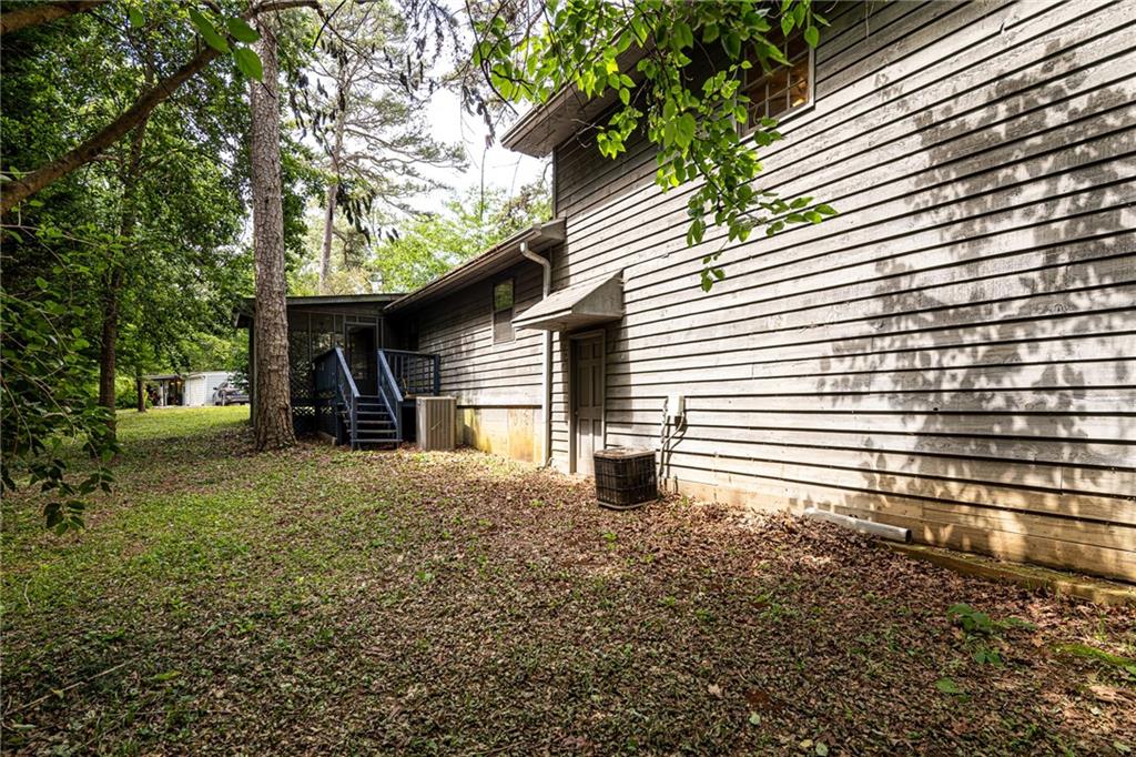 633 Iris Road, Pine Lake, Georgia image 7