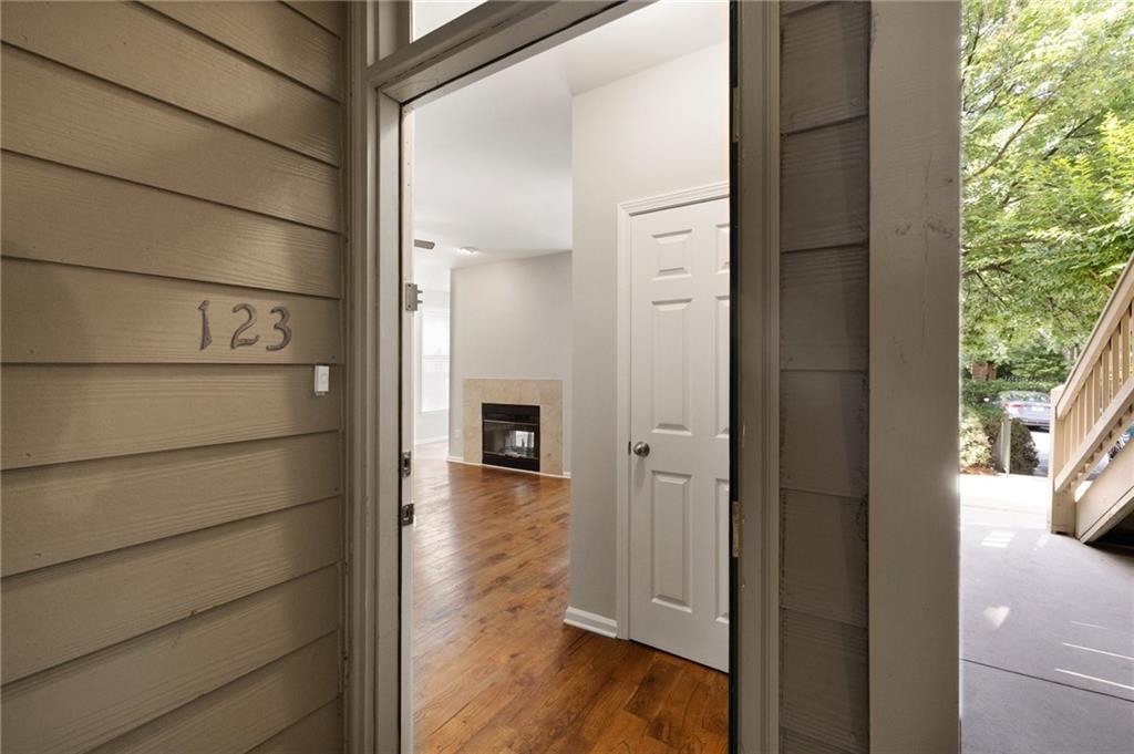 123 Mcgill Park Avenue 123