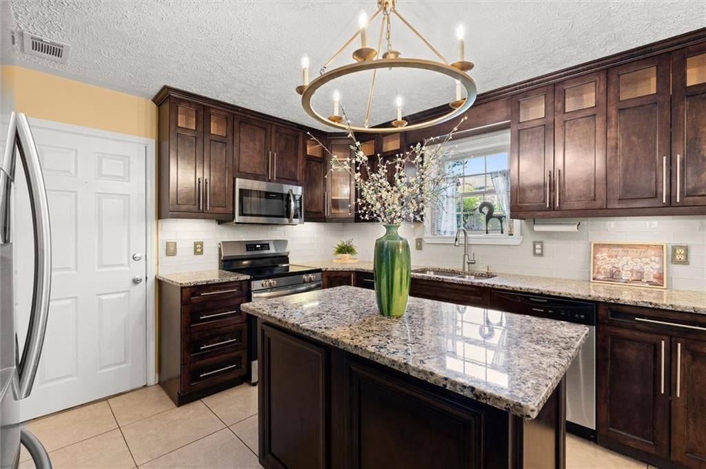 2431 Stonebridge Lane