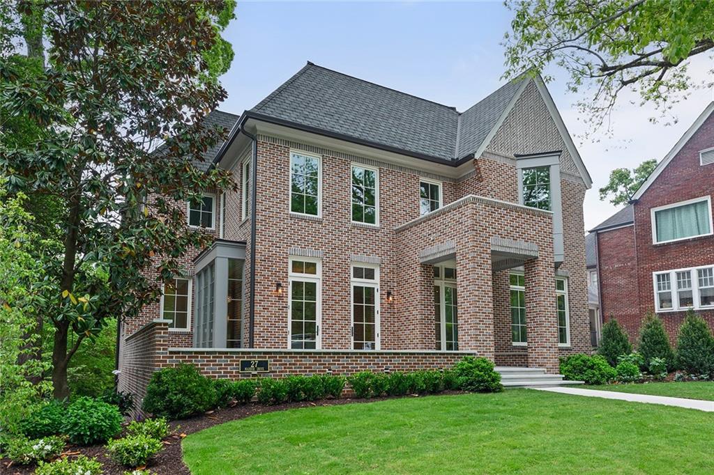 27 Maddox Drive NE