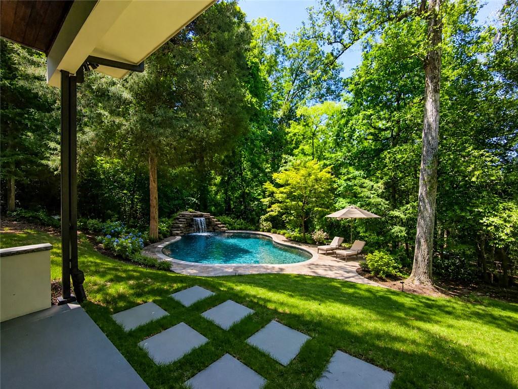 3134 W Roxboro Road NE