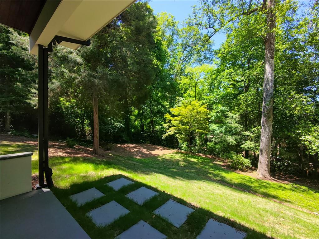 3134 W Roxboro Road NE