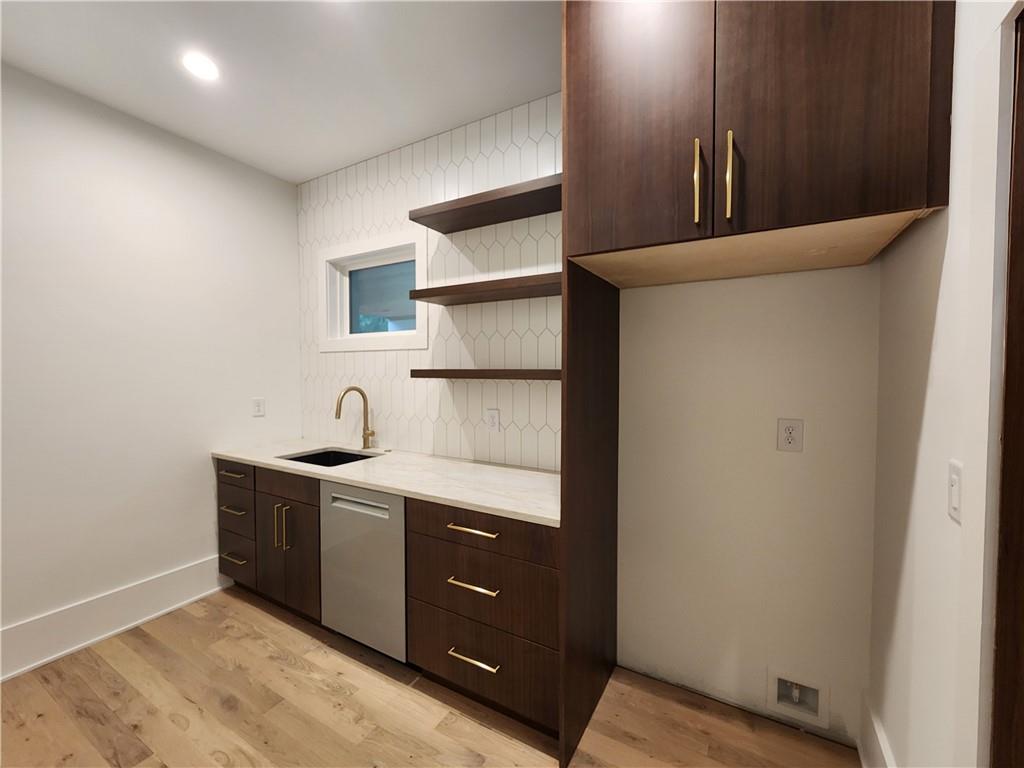 3134 W Roxboro Road NE