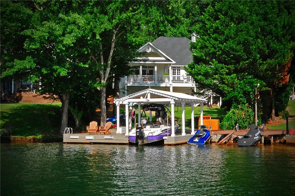 10121 Lakeview Parkway