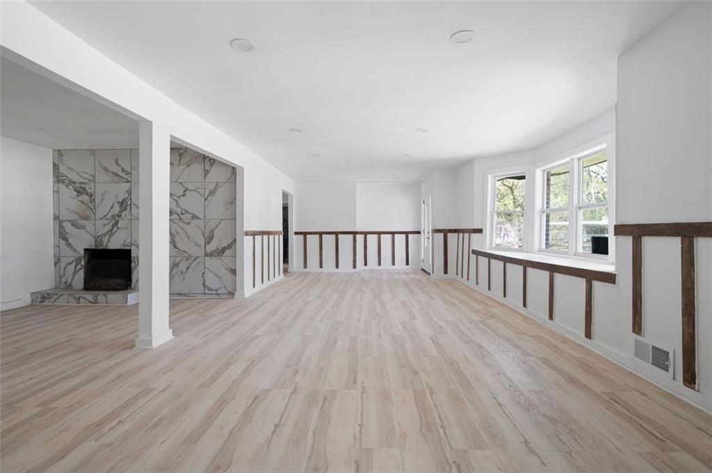 3042 Peek Road, Atlanta, Georgia image 7