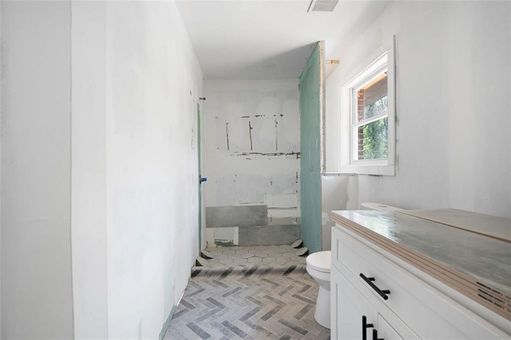 3042 Peek Road, Atlanta, Georgia image 17