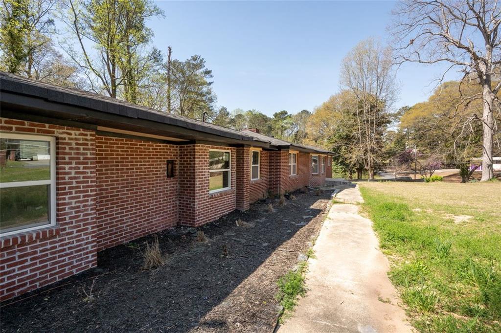 3042 Peek Road, Atlanta, Georgia image 36