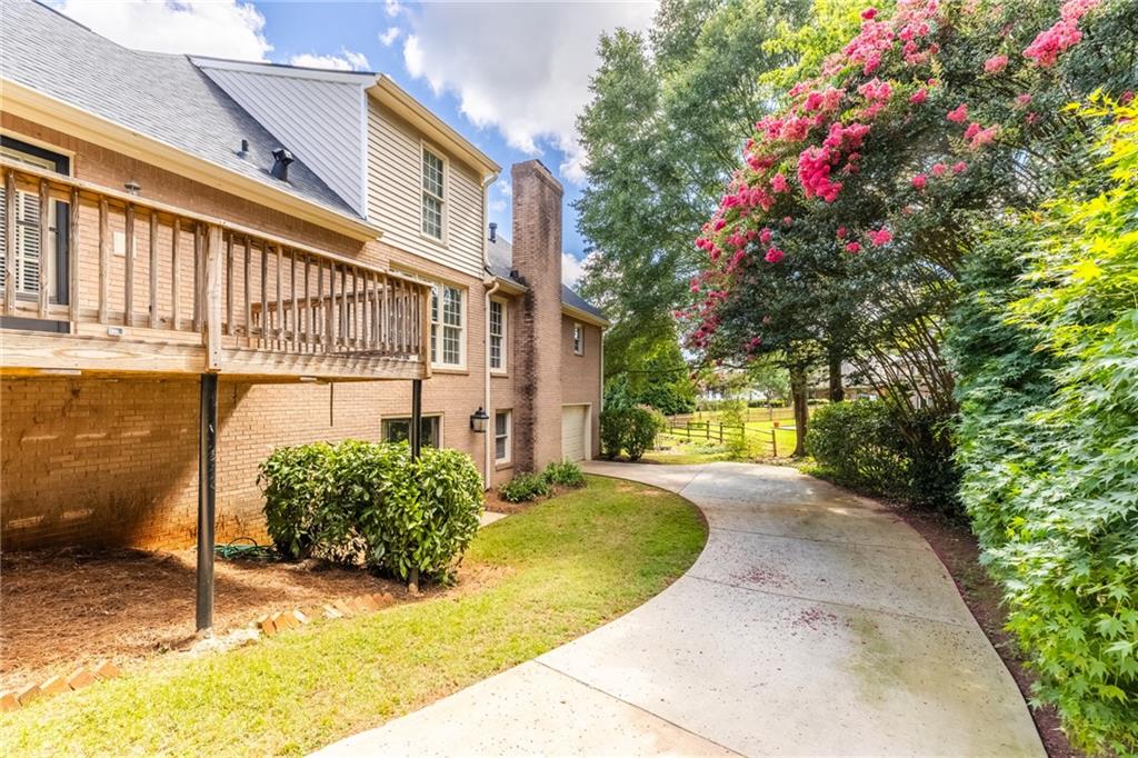 215 Stepping Stone Drive