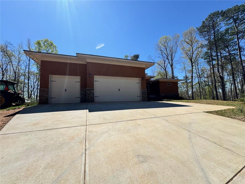 4285 State Rte 166