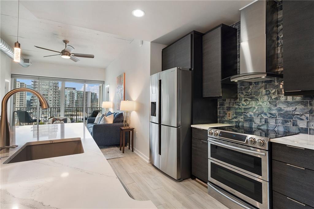 923 Peachtree Street NE 930