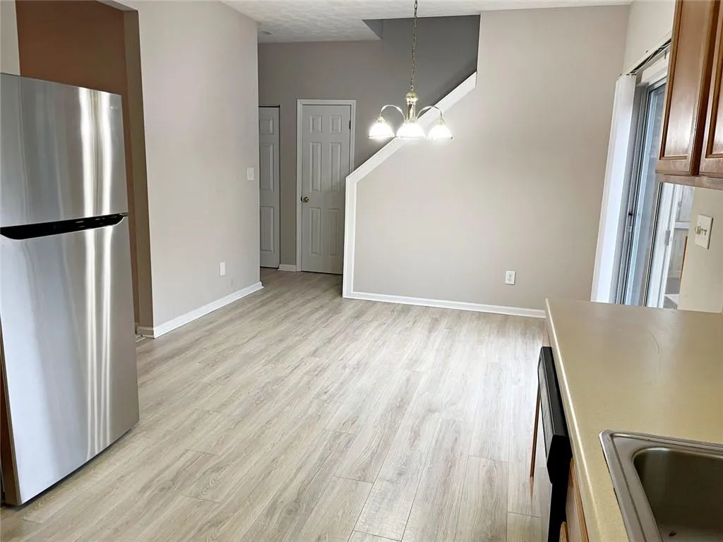 Cumming, Georgia 30040, United States, 3 Bedrooms Bedrooms, ,3 BathroomsBathrooms,Residential,Active,242735