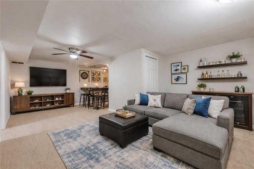 1276 To Lani Farm Road