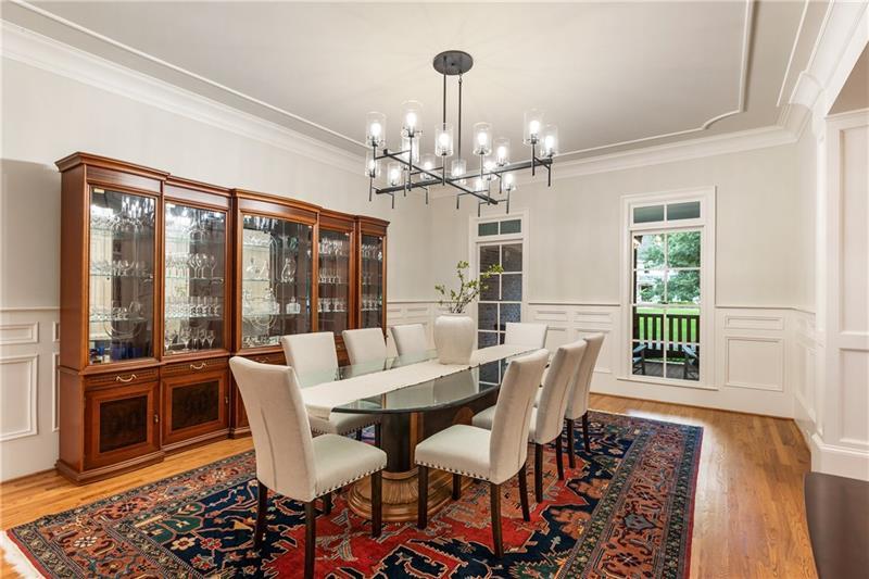 895 Crabapple Hill