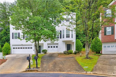 Townhouse For Sale - 2426 Valley Cove Drive<br/> Duluth, GA 30097