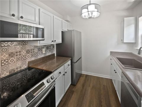 806 Brighton Point Atlanta GA 30328