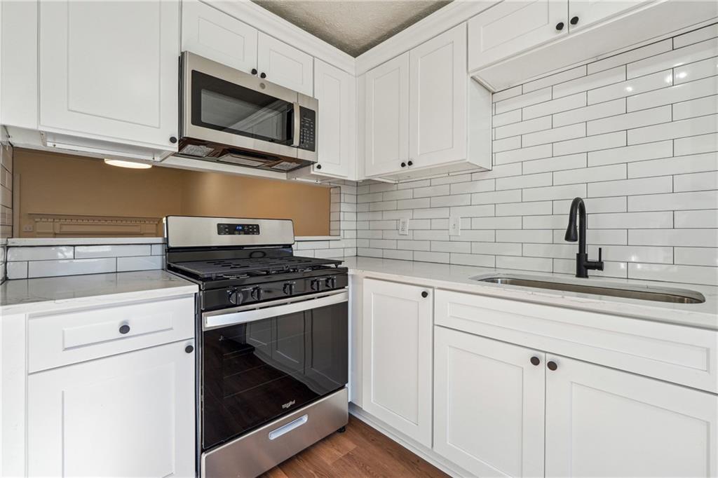 Pleasant Oaks Townhomes - Residential Lease