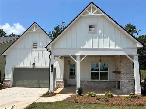 Homes For Sale - 1553 Assembly Circle<br/> Gainesville, GA 30501