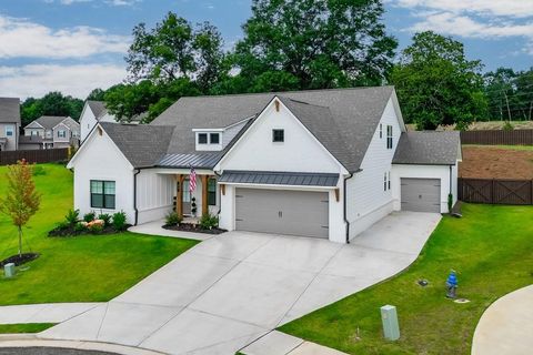 35 Rose Walk Court Hoschton GA 30548