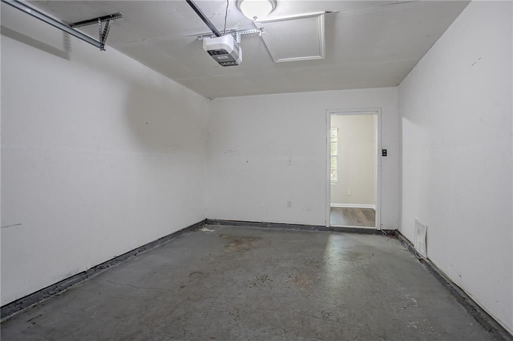 2800 Macon Drive, Atlanta, Georgia image 22