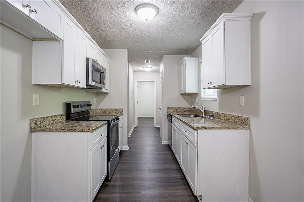 2800 Macon Drive, Atlanta, Georgia image 6