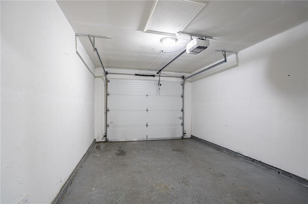 2800 Macon Drive, Atlanta, Georgia image 23