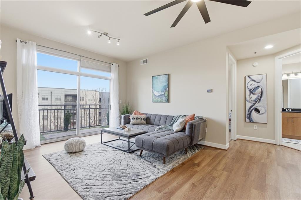 711 Cosmopolitan Drive NE 517