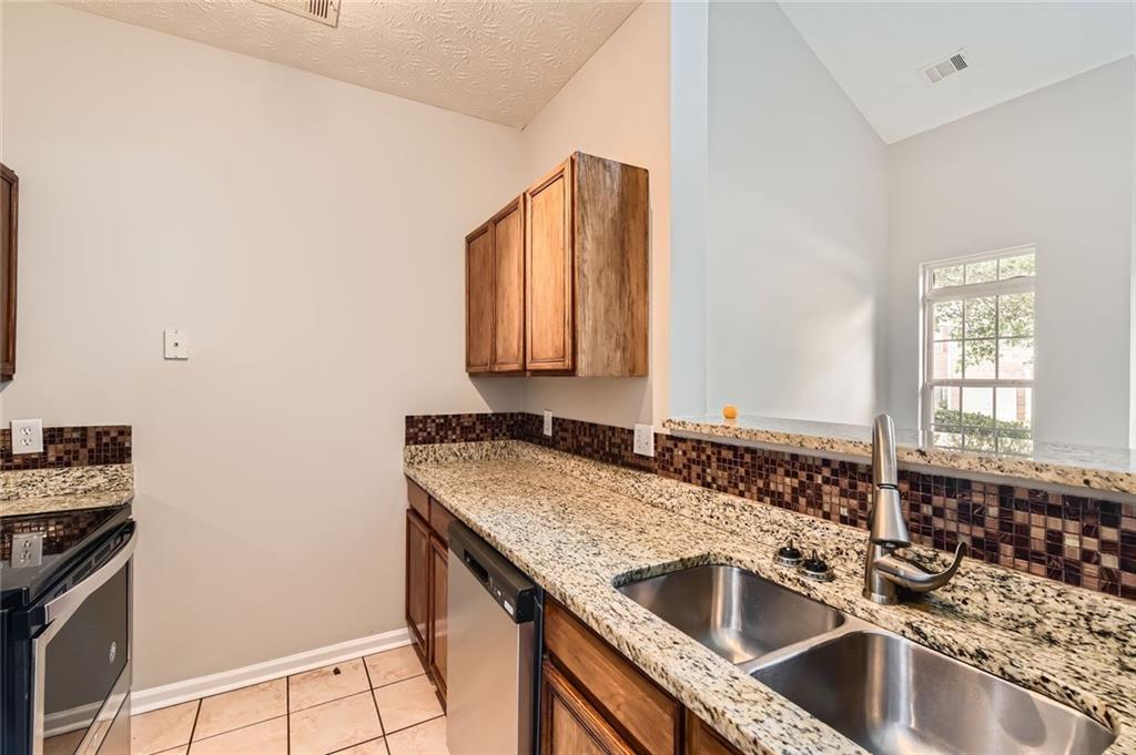 1785 Fielding Way, Hampton, Georgia image 7