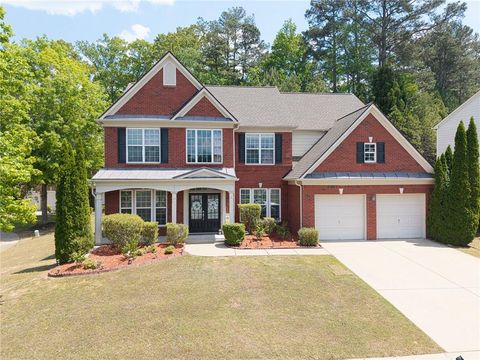 Homes For Sale - 779 NE Avonley Creek Trace<br/> Sugar Hill, GA 30518