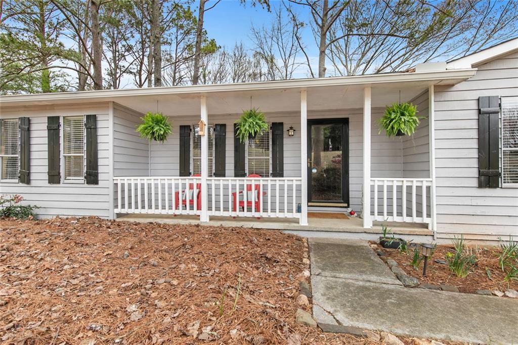 140 Ridgewood Drive, Woodstock, Georgia image 3