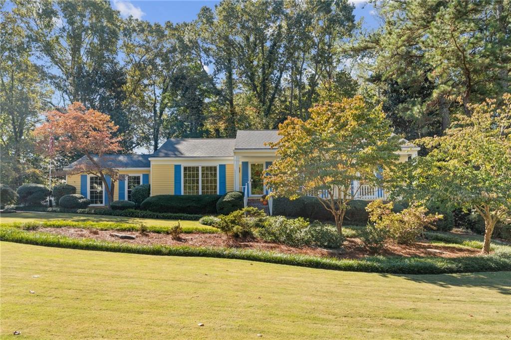 310 Lamplighter Lane SE