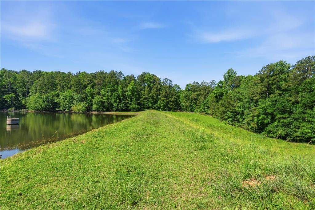 460 Honey Creek Road SE