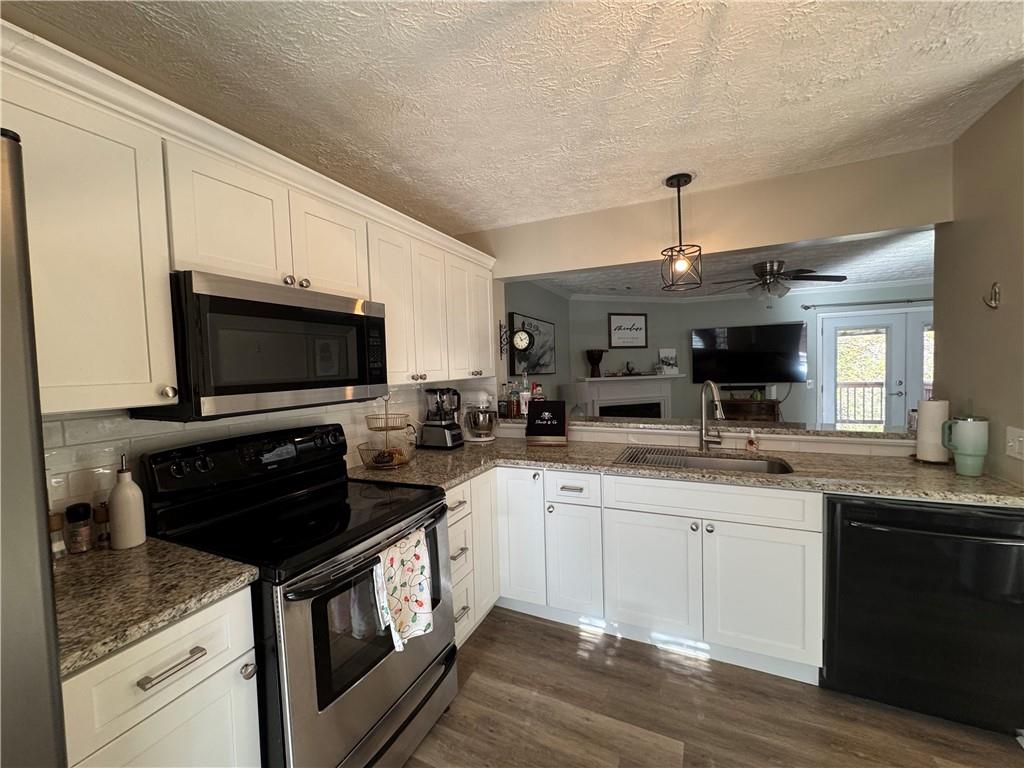 2104 Queen Anne Court