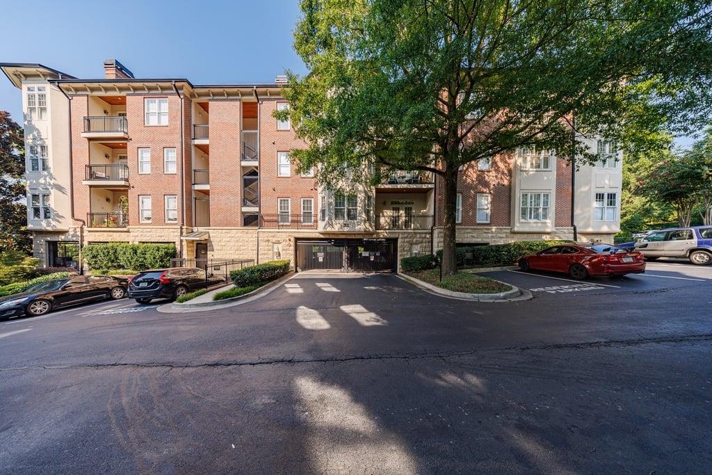 828 Highland Lane 2204
