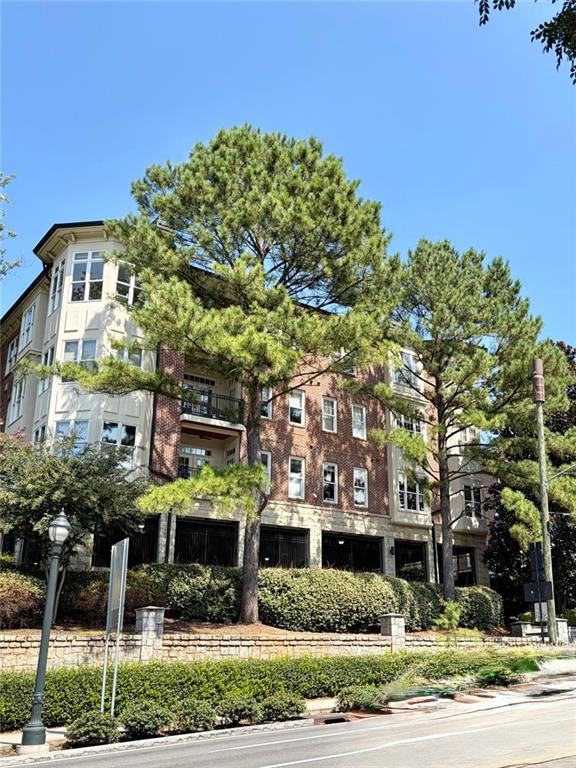 828 Highland Lane 2204