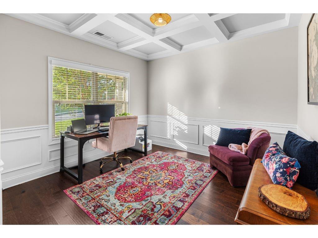 2 Canterbury Walk SE
